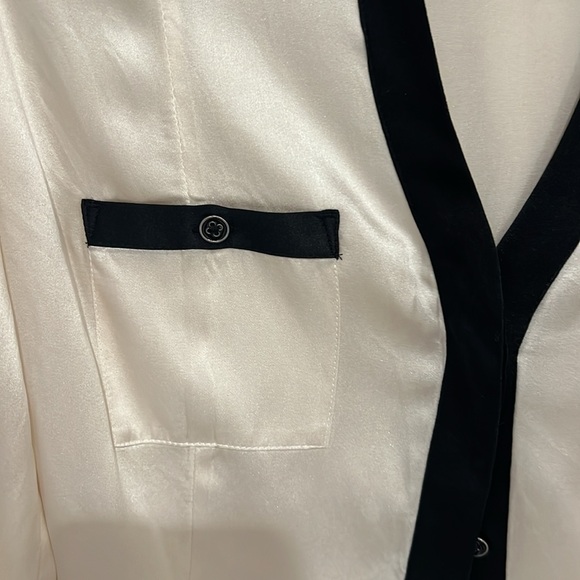 White House, black market, Ivory silk shirt - Picture 2 of 5